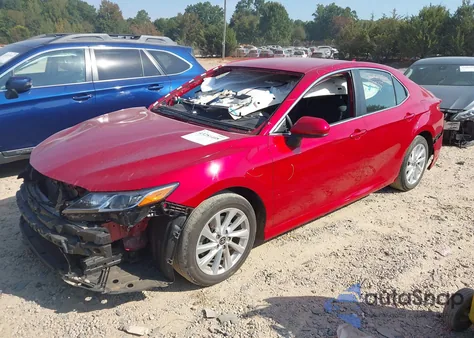 2023 Toyota Camry Le z USA, uszkodzony, nr VIN 4T1C11AK4PU133147